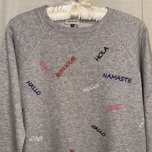 Court & Rowe XS “Hello” in Many Languages Embroidered Crewneck Gray Sweatshirt - Picture 5 of 13